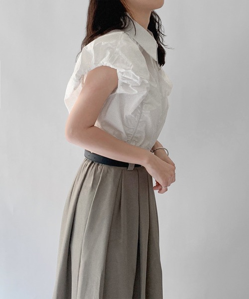 on:nue（オンニュ）の「【on:nue】[着用動画あり！/3色展開] シャーリングボリュームノースリーブブラウス（シャツ/ブラウス・レディース・ブラック/ベージュ/ホワイト・FREE）」の10枚目の写真