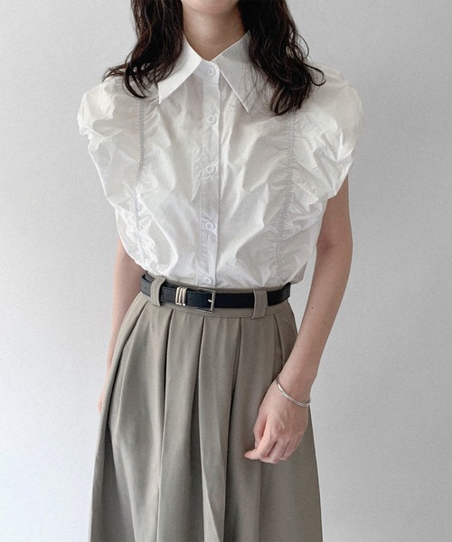 on:nue（オンニュ）の「【on:nue】[着用動画あり！/3色展開] シャーリングボリュームノースリーブブラウス（シャツ/ブラウス・レディース・ブラック/ベージュ/ホワイト・FREE）」の5枚目の写真