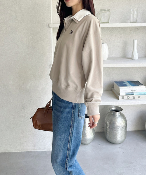 Ada.(エイダ)の「レイヤード ダブルカラー スキッパー スウェット(スウェット・レディース・グレイッシュベージュ/オートミール/ネイビー・FREE)」の20枚目の写真