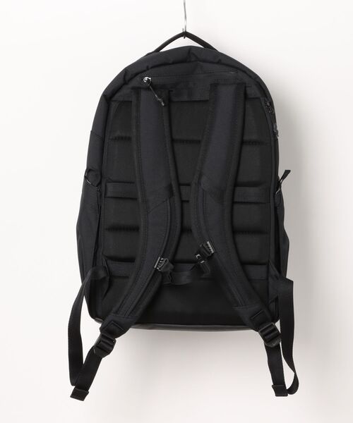 NIKE(ナイキ)の「《NIKEアパレル》ユーティリティ パワー バックパック 2.0(バックパック/リュック・メンズ・ブラック/ブラウン・フリー)」の3枚目の写真