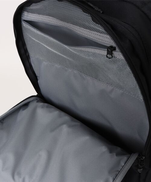 NIKE(ナイキ)の「《NIKEアパレル》ユーティリティ パワー バックパック 2.0(バックパック/リュック・メンズ・ブラック/ブラウン・フリー)」の6枚目の写真