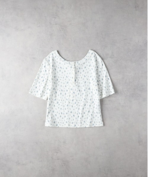 Right-on(ライトオン)の「HONEYSUCKLE ROSE(ハニーサックルローズ)【レディース】小花柄プリントTシャツ(Tシャツ/カットソー・レディース・ブルー・S/M/L)」の9枚目の写真