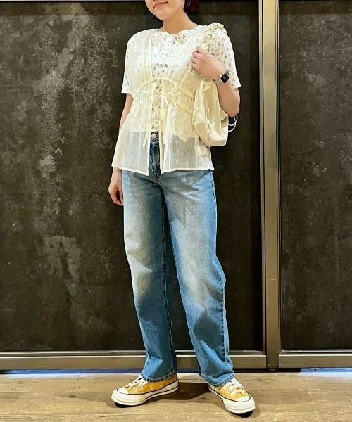 Right-on(ライトオン)の「HONEYSUCKLE ROSE(ハニーサックルローズ)【レディース】小花柄プリントTシャツ(Tシャツ/カットソー・レディース・ブルー・S/M/L)」の3枚目の写真