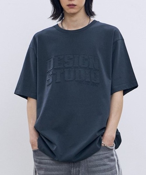 F.ILLUMINATE(フィルミネイト)の「【UNISEX】Filluminate/アップリケStudio T(Tシャツ/カットソー・レディース・ネイビー/ボルドー・LARGE/MEDIUM/SMALL)」の1枚目の写真