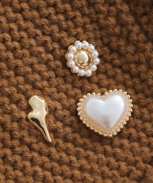 earth music&ecology（アースミュージックアンドエコロジー）の「３ピースセットピンバッジ（ブローチ/コサージュ・レディース・ゴールド/シルバー・FREE）」の2枚目の写真