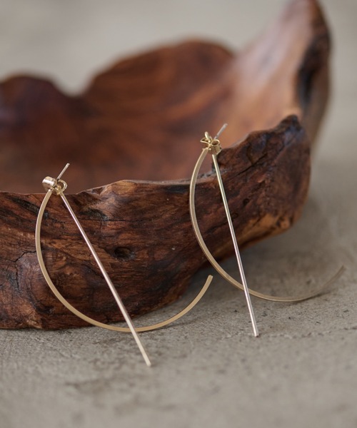 AIC.（エーアイシー）の「【再入荷】ハーフサークルピアス（ピアス（両耳用）・レディース・ゴールド/シルバー・FREE）」の3枚目の写真