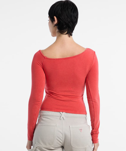 Guess(ゲス)の「GUESS/ゲス GO OFF SHOULDER LS TEE(Tシャツ/カットソー・レディース・レッド/ブラック・SMALL)」の17枚目の写真