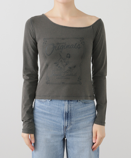 Guess(ゲス)の「GUESS/ゲス GO OFF SHOULDER LS TEE(Tシャツ/カットソー・レディース・レッド/ブラック・SMALL)」の22枚目の写真