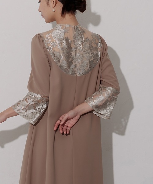 刺繍ワイドドレス