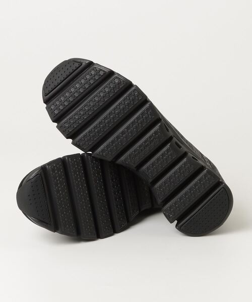 SKECHERS（スケッチャーズ）の「【別注】スケッチャーズ  GLIDE-STEP - PEAK 限定コラボ（スニーカー・レディース・ブラック×ブラック・23.5cm/24.5cm/23.0cm/24.0cm/25.0cm）」の3枚目の写真