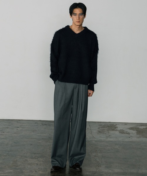 LURAKU（ルラク）の「【LURAKU】Brushed Wool V-neck Knit / LURAKU ブラッシュドウールVネックニット（ニット/セーター・メンズ・ネイビー/グレー/ブラック・SMALL/MEDIUM/LARGE）」の18枚目の写真