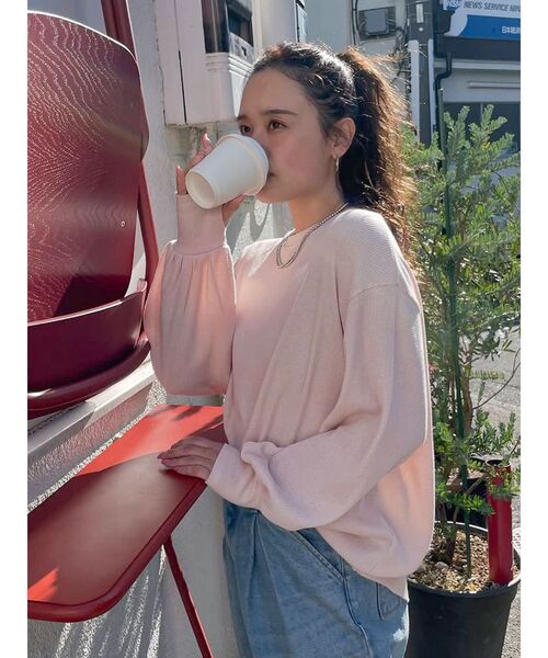 Ungrid（アングリッド）の「【WEB限定】スリーブボリュームワッフルロングスリーブTee（Tシャツ/カットソー・レディース・チャコールグレー/ネイビー/ブラウン/ボルドー/ピンク/アイボリー・FREE）」の5枚目の写真