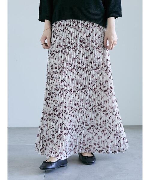 Lugnoncure（ルノンキュール）の「花柄クリンクルギャザースカート《2025autumn catalog item》（スカート・レディース・ブラック/ブラウン/オフホワイト・F）」の2枚目の写真