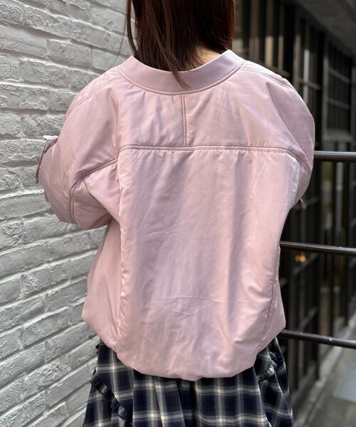 w closet（ダブルクローゼット）の「中綿リボンブルゾン（ブルゾン・レディース・ピンク/サックスブルー/ブラック/アイボリー・FREE）」の17枚目の写真