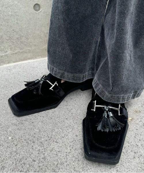 UND ANGULAR SOLE TASSEL LOAFER（ローファー）｜Ameri（アメリ）の