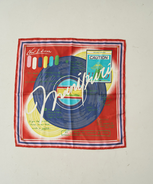 manipuri（マニプリ）の「【manipuri/マニプリ】レコード柄シルクスカーフ 65×65（バンダナ/スカーフ・レディース・レッド/ブラウン・フリー）」の3枚目の写真