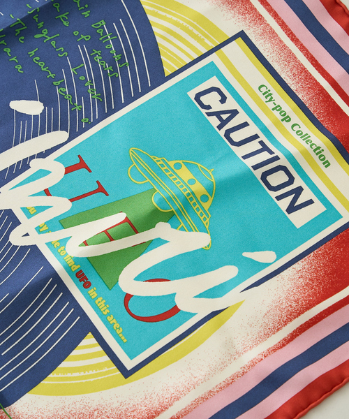 manipuri（マニプリ）の「【manipuri/マニプリ】レコード柄シルクスカーフ 65×65（バンダナ/スカーフ・レディース・レッド/ブラウン・フリー）」の4枚目の写真