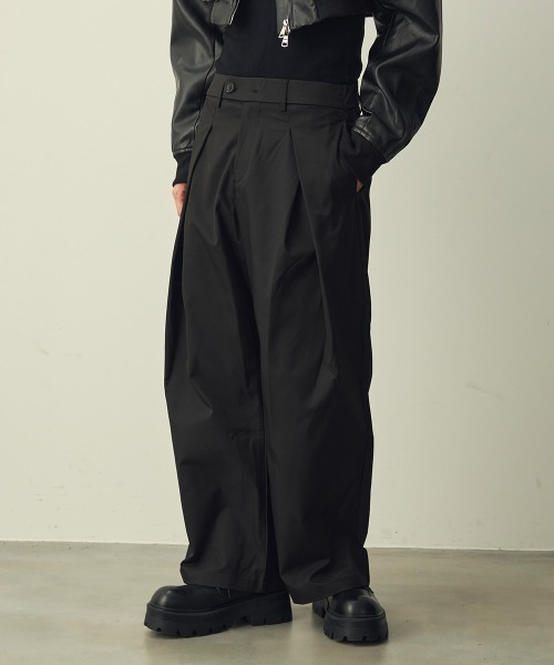 Shoowtime(ショウタイム)の「Tuck wide straight slacks / タックワイドストレートスラックス(スラックス・メンズ・グレー/ブラック・X-LARGE/LARGE/MEDIUM)」の2枚目の写真