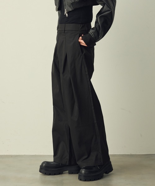Shoowtime(ショウタイム)の「Tuck wide straight slacks / タックワイドストレートスラックス(スラックス・メンズ・グレー/ブラック・X-LARGE/LARGE/MEDIUM)」の4枚目の写真
