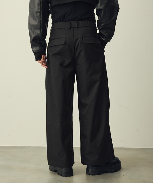Shoowtime(ショウタイム)の「Tuck wide straight slacks / タックワイドストレートスラックス(スラックス・メンズ・グレー/ブラック・X-LARGE/LARGE/MEDIUM)」の8枚目の写真