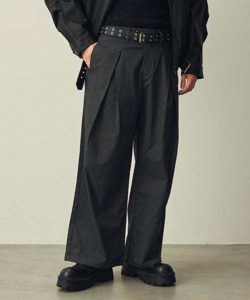 Shoowtime(ショウタイム)の「Tuck wide straight slacks / タックワイドストレートスラックス(スラックス・メンズ・グレー/ブラック・X-LARGE/LARGE/MEDIUM)」の14枚目の写真