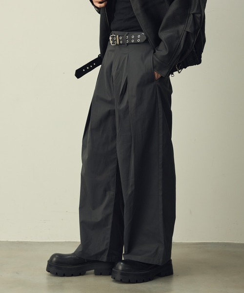 Shoowtime(ショウタイム)の「Tuck wide straight slacks / タックワイドストレートスラックス(スラックス・メンズ・グレー/ブラック・X-LARGE/LARGE/MEDIUM)」の19枚目の写真