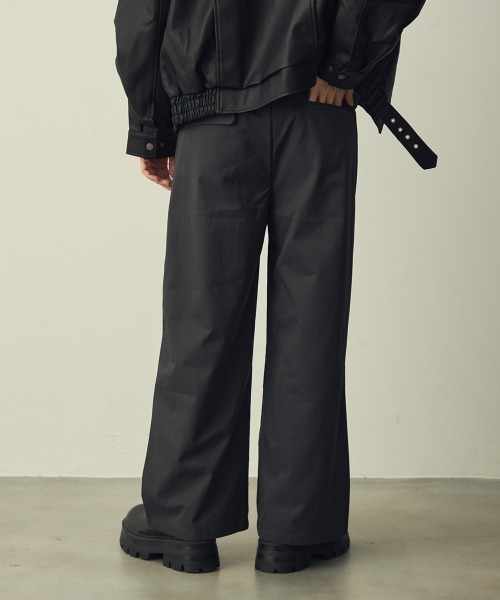 Shoowtime(ショウタイム)の「Tuck wide straight slacks / タックワイドストレートスラックス(スラックス・メンズ・グレー/ブラック・X-LARGE/LARGE/MEDIUM)」の20枚目の写真