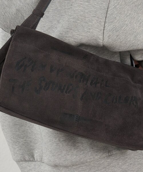 russet（ラシット）の「ステンシルデザインスエードショルダーバッグ（ショルダーバッグ・レディース・グレー/ダークブラウン/イエロー・FREE）」の4枚目の写真