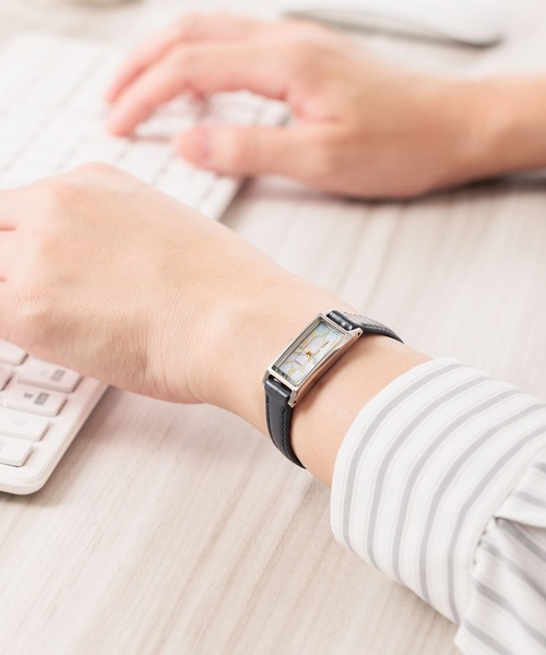 CITIZEN（シチズン）の「Kii: キー 光発電エコ・ドライブ 2way Model　限定モデル EG7040-74D/EG7043-33D（アナログ腕時計・レディース・ゴールド/シルバー・FREE）」の5枚目の写真