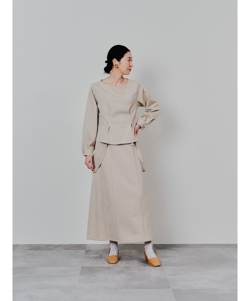 TEVALT（ヴァレット）の「ウエストタックウールライクツイルトップス（その他トップス・レディース・ライトベージュ/ブラック/グレー・38）」の8枚目の写真