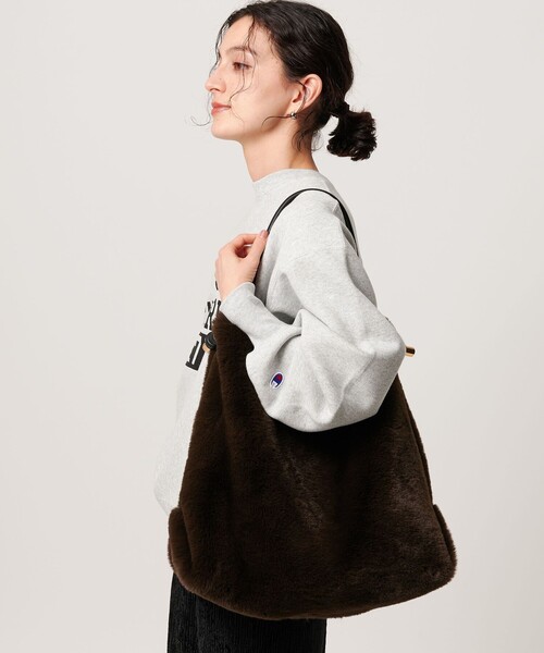 VIOLAd'ORO(ヴィオラドーロ)の「<VIOLAd’ORO>ELMO ワンショルダー バッグ(ショルダーバッグ・レディース・その他1/ダークブラウン・FREE)」の2枚目の写真