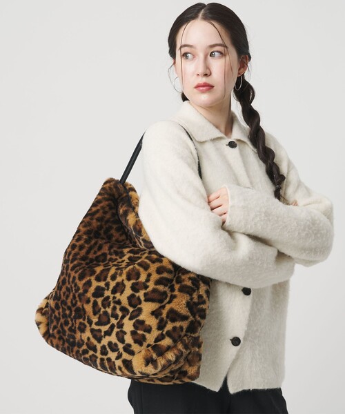 VIOLAd'ORO(ヴィオラドーロ)の「<VIOLAd’ORO>ELMO ワンショルダー バッグ(ショルダーバッグ・レディース・その他1/ダークブラウン・FREE)」の7枚目の写真