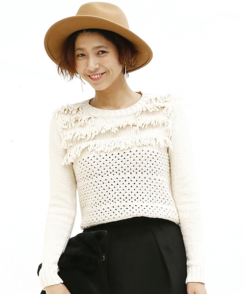 mystic（ミスティック）の「【mystic】レース編みフリンジニットプルオーバー（ニット/セーター・レディース・ブラック/ベージュ/オフホワイト・ﾌﾘ-）」の2枚目の写真