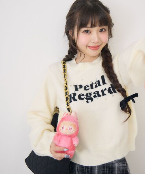 ems excite(エムズエキサイト)の「ビジュー付きロゴNTPO(ニット/セーター・レディース・ピンク/ダークグレー/ナチュラル・FREE)」の4枚目の写真