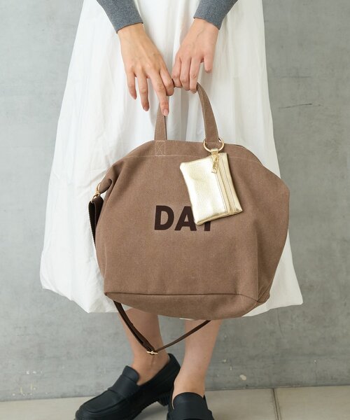 Aooo 3Dロゴトートバッグ ミッドナイトブルー Aooo 3Dロゴトートバッグ ミッドナイトブルー ロワード公式