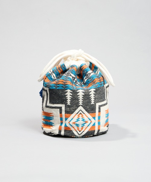 PENDLETON（ペンドルトン）の「【 PENDLETON / ペンドルトン 】ジャガードドローストリングポーチ（ショルダーバッグ・レディース・レッド/チャコール・FREE）」の5枚目の写真