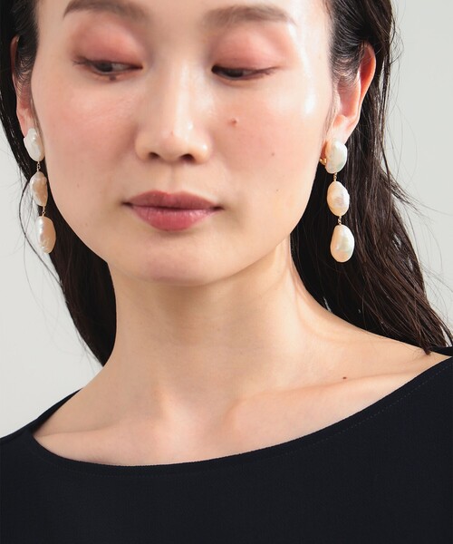 jour couture(ジュールクチュール)の「jour couture / pouty.02 イヤリング(イヤリング・レディース・ホワイト・ONE SIZE)」の1枚目の写真