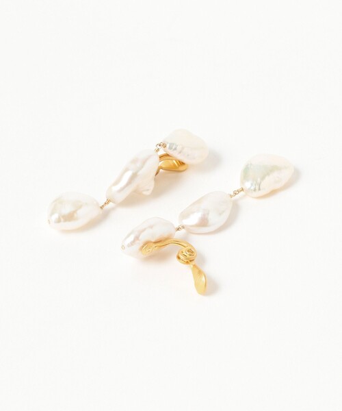 jour couture(ジュールクチュール)の「jour couture / pouty.02 イヤリング(イヤリング・レディース・ホワイト・ONE SIZE)」の3枚目の写真
