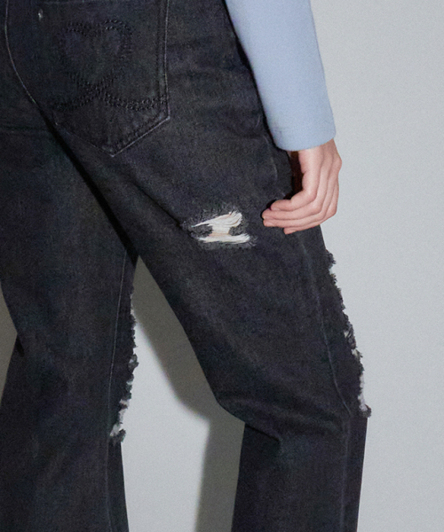 RONRON（ロンロン）の「ダメージ ブーツカット デニム パンツ ブラック（デニムパンツ・レディース・その他・SMALL/MEDIUM）」の2枚目の写真