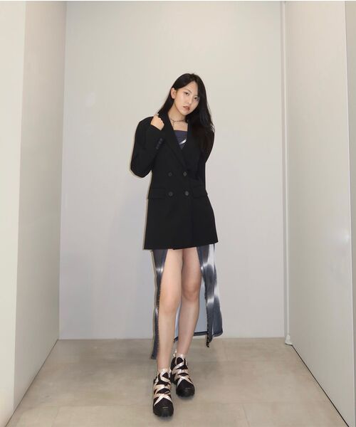 MUSINSA STANDARD WOMAN（ムシンサスタンダードウーマン）の「ウィメンズ シンセティックスエード ピローショルダーバッグ [ダークブラウン]（ショルダーバッグ・レディース・その他・FREE）」の15枚目の写真