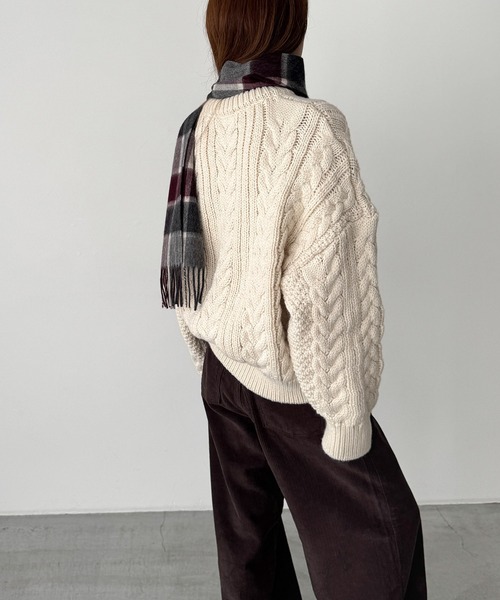 CANAL JEAN（キャナルジーン）の「El mar　ケーブルクルーニット（ニット/セーター・レディース・アイボリー/ブラック/レッド・ONE SIZE）」の5枚目の写真