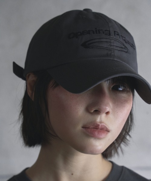 Opening Project（オープニングプロジェクト）の「Identity Ball Cap / アイデンティティ ボールキャップ（キャップ・レディース・チャコール/ブラック・F）」の11枚目の写真