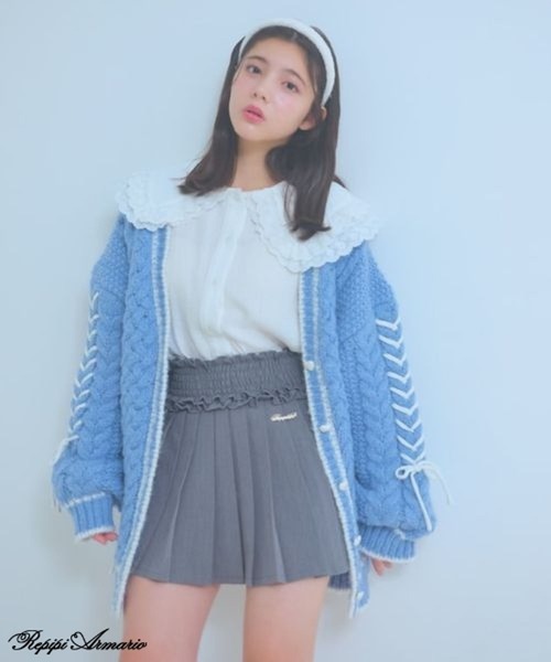repipi armario（レピピ アルマリオ）の「【girly line】レースアップケーブルカーディガン（カーディガン/ボレロ・キッズ・オフホワイト/チャコールグレー/ブルー系その他・SMALL/MEDIUM/LARGE）」の3枚目の写真