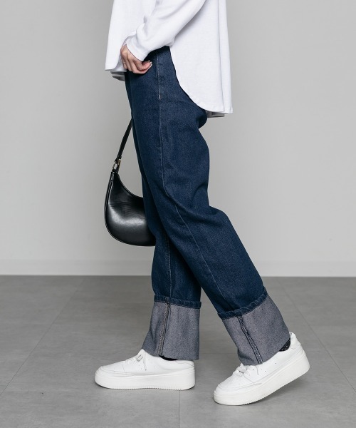 mellomela.(メロメラ)の「スリムストレートロールアップデニムパンツ(デニムパンツ・レディース・ダークネイビー/ネイビー/ブルー・S/M/L/LL)」の16枚目の写真