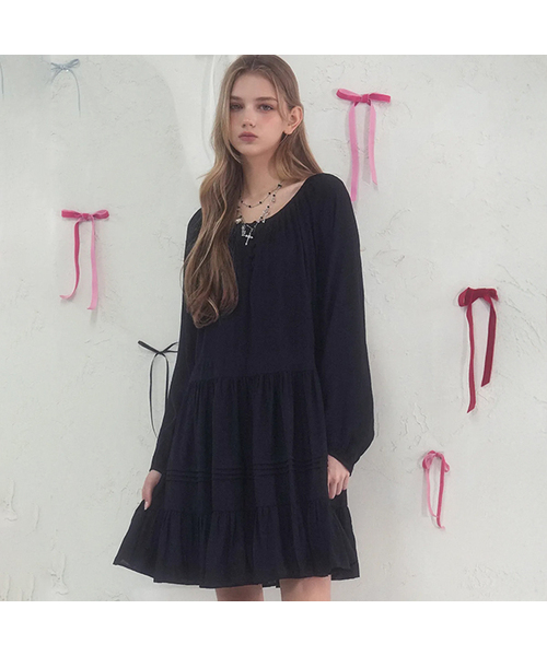 Vivacious(ビバシャス)の「Fleur Pintuck Dress BLACK(ワンピース・レディース・ブラック・FREE)」の1枚目の写真