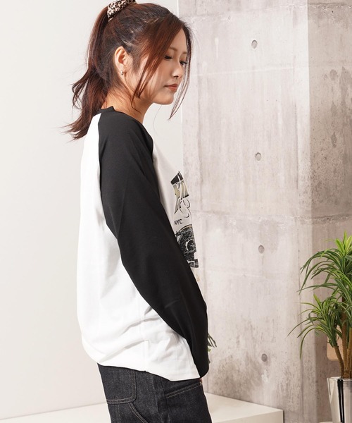 1111clothing(ワンフォークロージング)の「ラグラン プリント ロングスリーブ Tシャツ / Raglan Print Long Sleeve Tee(Tシャツ/カットソー・メンズ・レッド/ブラウン/ブラック・M/L)」の9枚目の写真