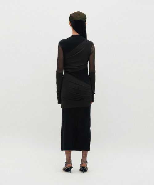 KIMZISU(キムジス)の「Layered Long Sleeve Dress _ BLACK(ワンピース・レディース・ブラック・FREE)」の3枚目の写真