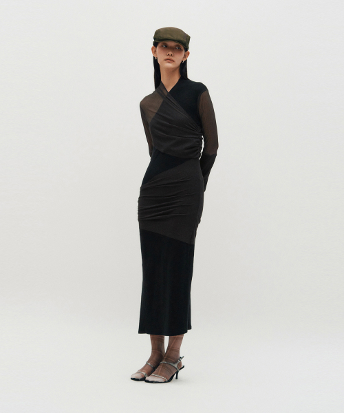 KIMZISU(キムジス)の「Layered Long Sleeve Dress _ BLACK(ワンピース・レディース・ブラック・FREE)」の4枚目の写真