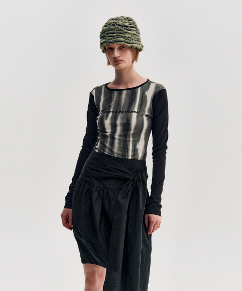 KIMZISU(キムジス)の「Pleated Tie Volume Skirt _ BLACK(スカート・レディース・ブラック・MEDIUM/LARGE/SMALL)」の6枚目の写真