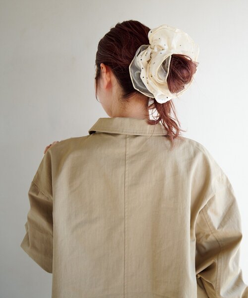 Kastane(カスタネ)の「【fiw.】ドットシアーダブルシュシュ(シュシュ・レディース・オフホワイト/ブラック・FREE)」の11枚目の写真